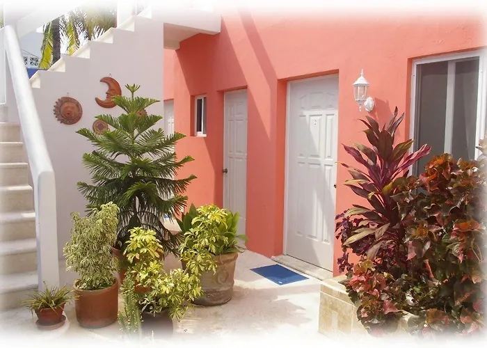 Pensión Coral Reef *